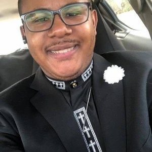 Meet your Posher, Dee